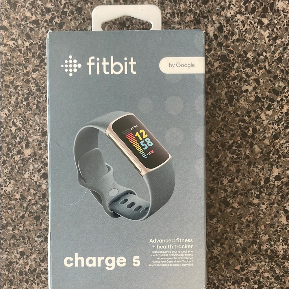 Fitbit Charge 5 Advanced Fitness Tracker - Gray